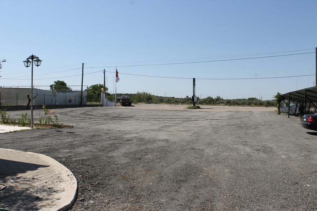 "O Viajante" Low Cost Hotel Estremoz Dış mekan fotoğraf