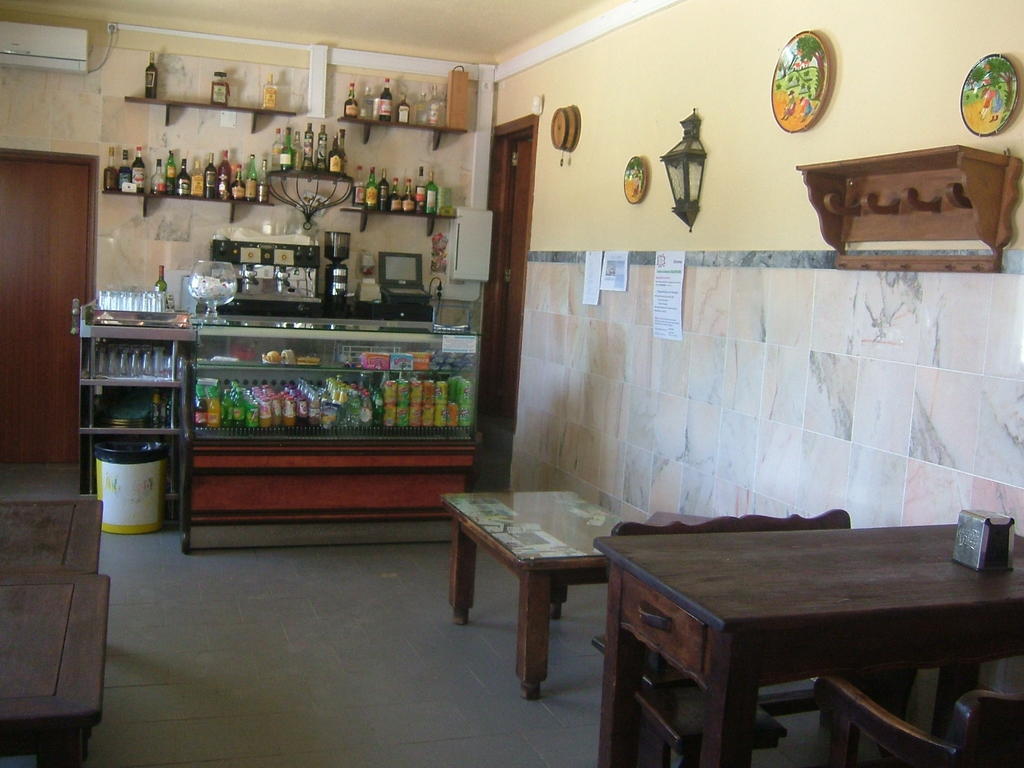 "O Viajante" Low Cost Hotel Estremoz Dış mekan fotoğraf