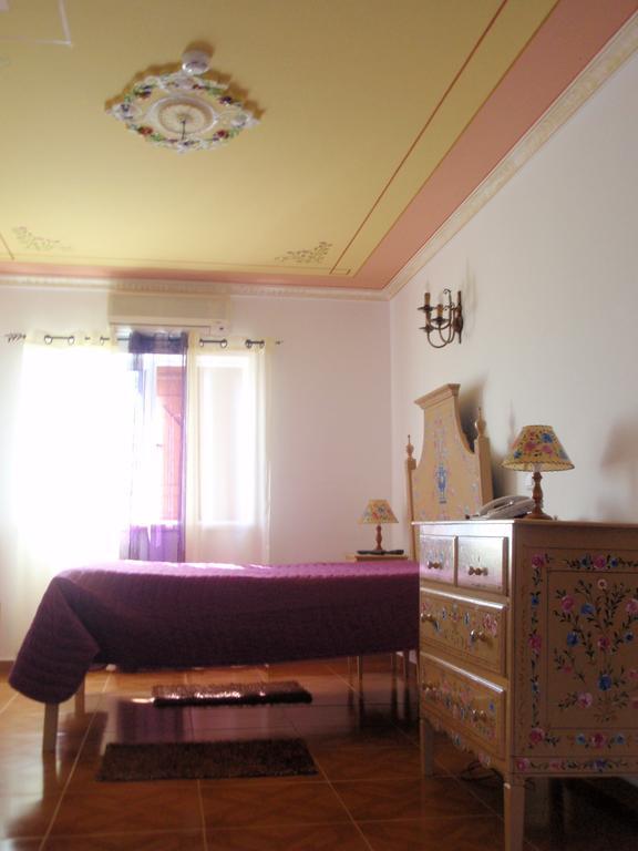 "O Viajante" Low Cost Hotel Estremoz Dış mekan fotoğraf