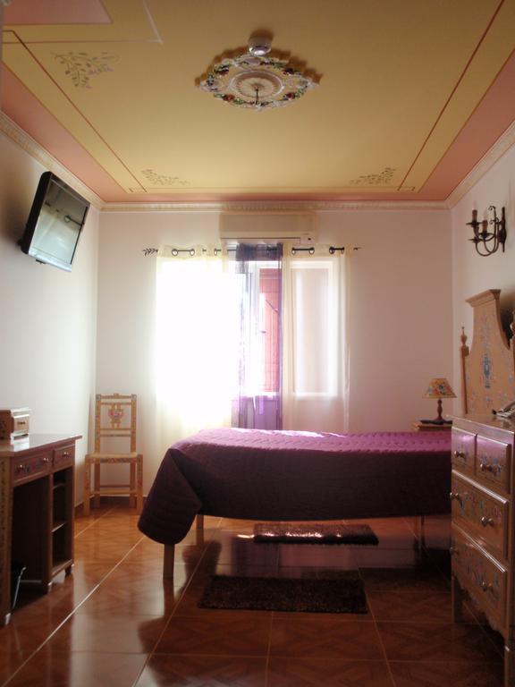 "O Viajante" Low Cost Hotel Estremoz Dış mekan fotoğraf