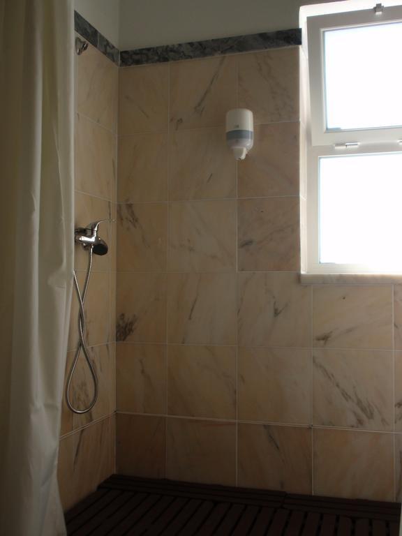"O Viajante" Low Cost Hotel Estremoz Oda fotoğraf
