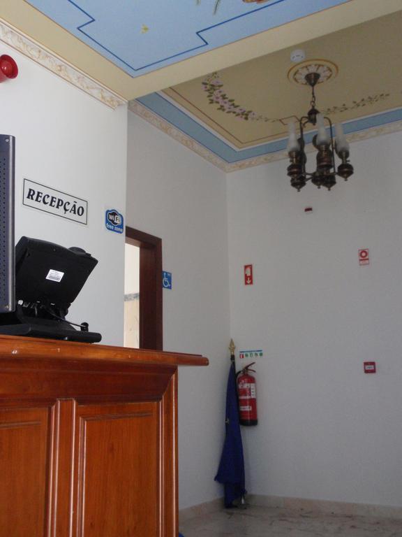 "O Viajante" Low Cost Hotel Estremoz Dış mekan fotoğraf